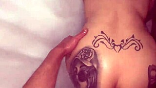 Sexo fogoso en la ducha con argentina tetona