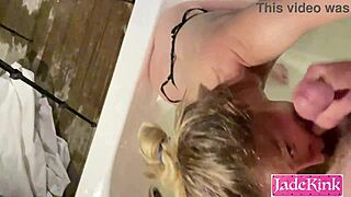 Hot tub outdoor party blowjob cumshot fail with curvy blonde