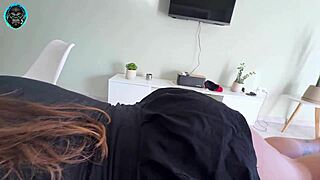 Mi hermanastra llega tarde a la casa pt1 pov