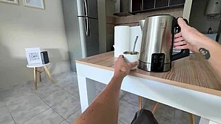Mi hermanastra llega tarde a la casa pt1 pov