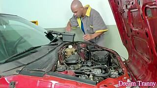 Tgirl luana alves seduces car mechanic into butt fucking