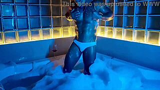 come fuck with me in this foamy bathtub now