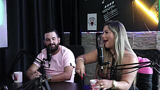 casada brasileira fode com negao enquanto corno dirige feliz