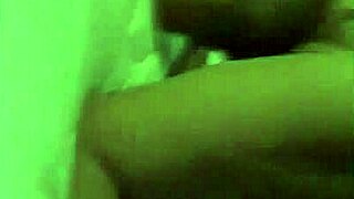 trio con dos fisiculturistas acaba en anal y squirt