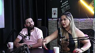 casada brasileira fode com negao enquanto corno dirige feliz