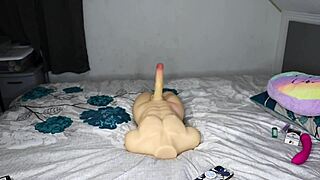 Tantaly blowjob simulation with deep sucking action
