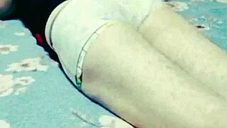 bad wolf28 shows exotic flashing on webcam