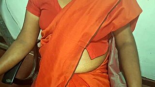 GORGEOUS ASIAN BEAUTY HD Shows Her Natural Tits