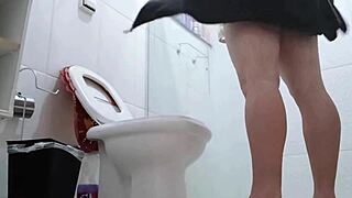 Os homens ficam passando a mão na minha bunda