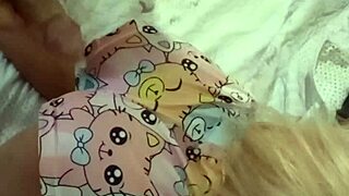 Madrasta Gostosa Se Curva E Enfia O Rosto Do Enteado Em Seu Doce Regalo Por Tr�s Sex Toy