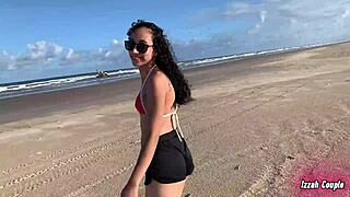Comendo a novinha gostosa na praia e gozei