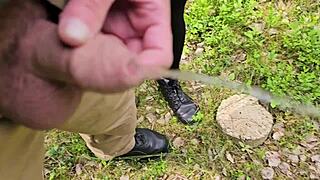 Fingers get wet during outdoor hold