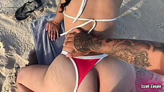 Comendo a novinha gostosa na praia e gozei