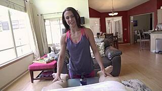 wife maria jade gives me a massage