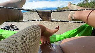 Bebes Me Vine A La Playa A Masturbarme