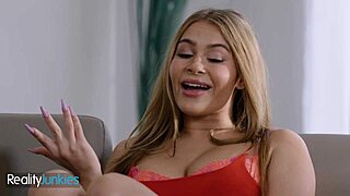 Realityjunkies - banging hot babysitter nicole aria gets her pussy pounded by robby apples
